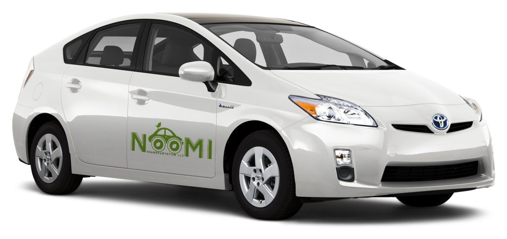 noomi-car-white